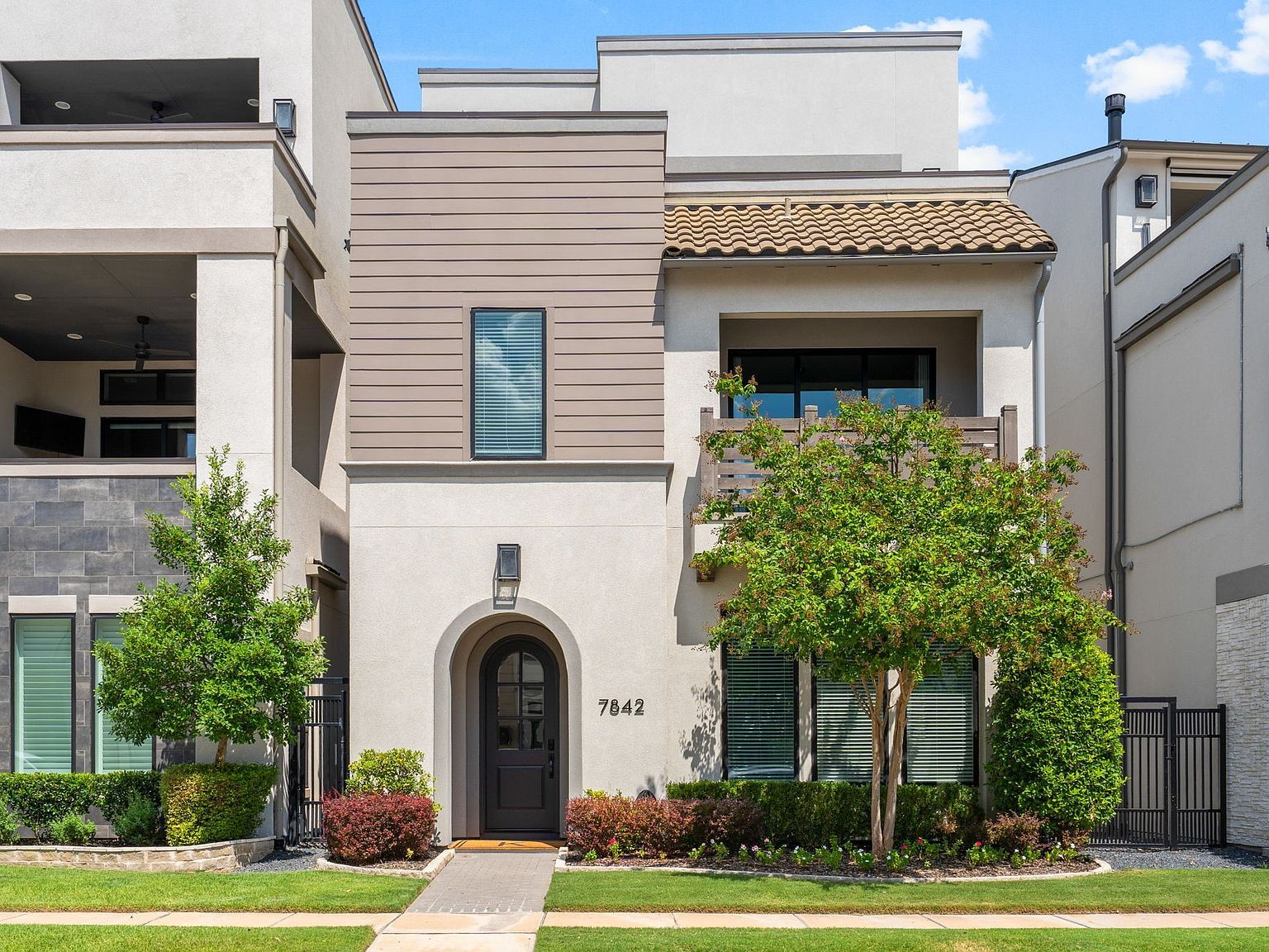 7842 Element Ave Plano, TX 75024 - Thumbnail 2