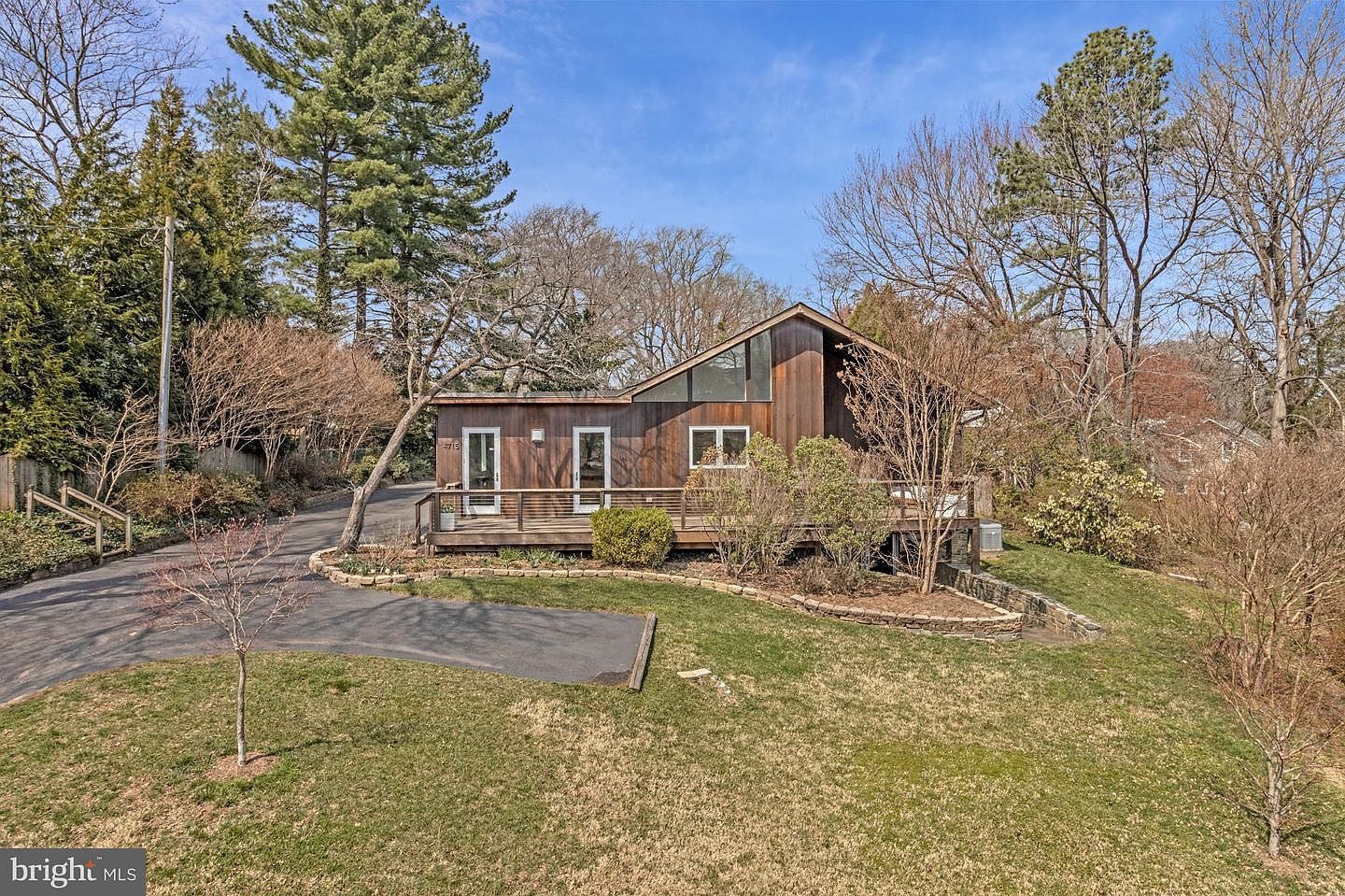 4715 38th St N Arlington, VA 22207  | Single Family