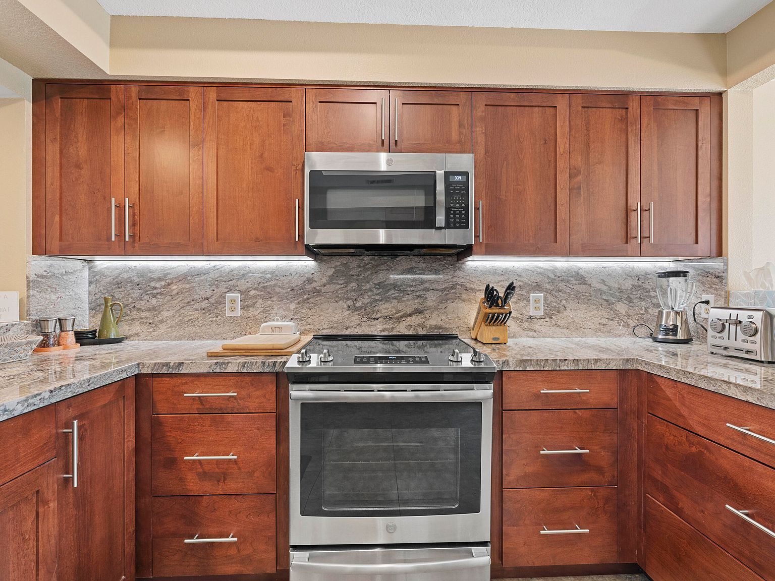 752 Vista Lago Dr Palm Desert, CA 92211 - Thumbnail 2