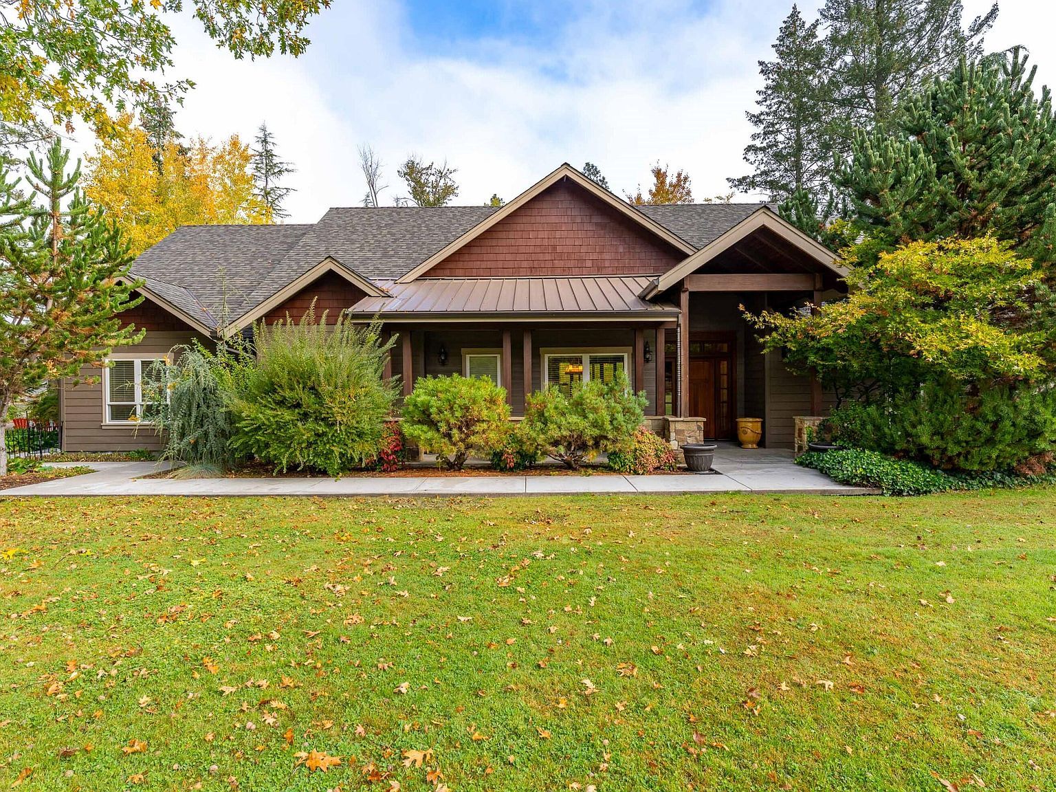 3070 Sand Creek Rd Grants Pass, OR 97527 - Thumbnail 2