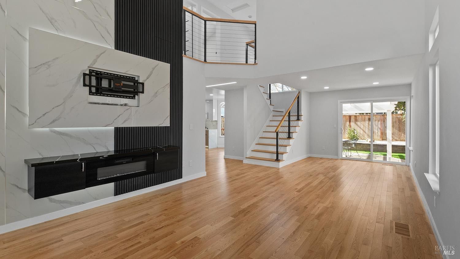 338 Ridgecrest Cir Suisun City, CA 94585 - Thumbnail 2