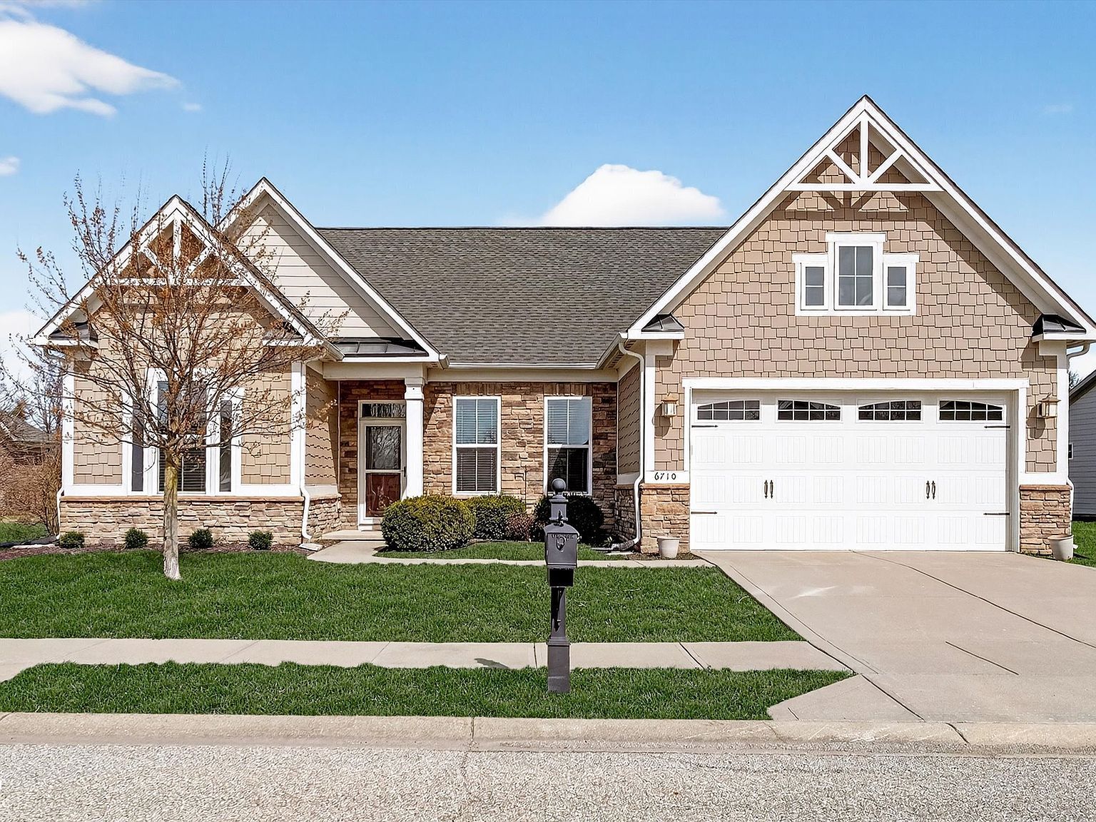 6710 Fox Club Ln Brownsburg, IN 46112 - Thumbnail 2