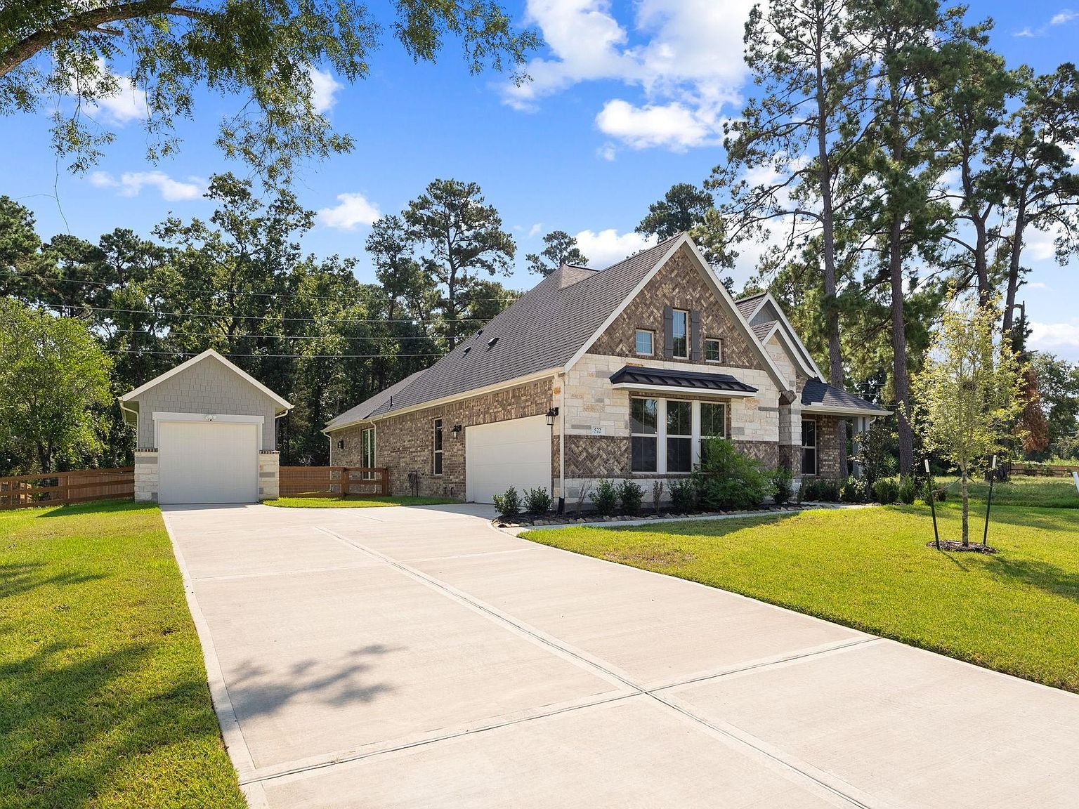 522 Black Bronco Rd Magnolia, TX 77354 - Thumbnail 2