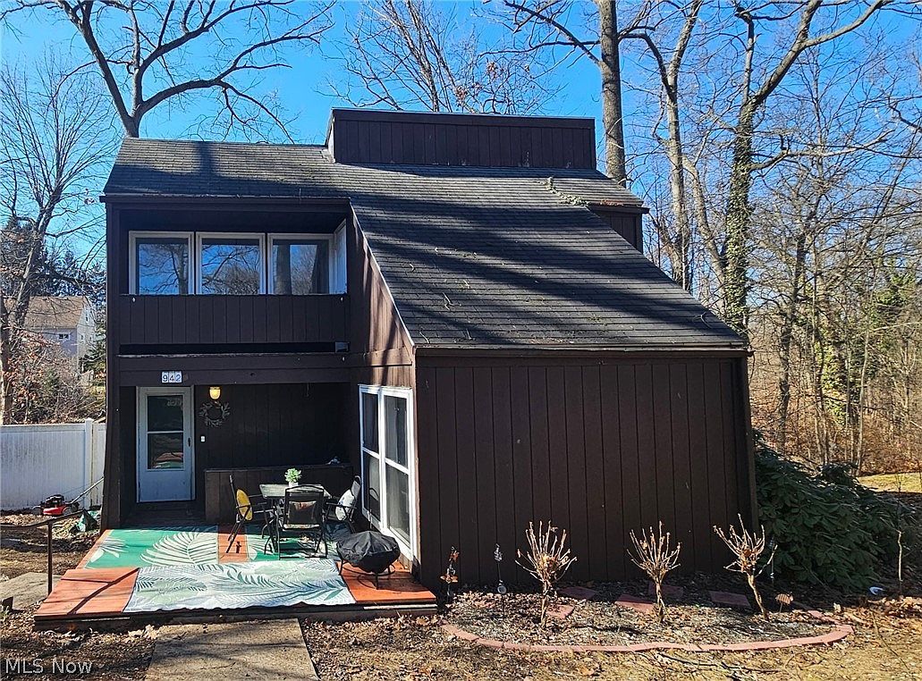 942 Caddo Ave Akron, OH 44305 - Thumbnail 2