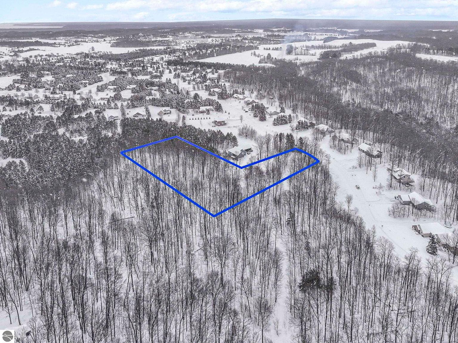 1208 S Ridge Ct Traverse City, MI 49696 - Thumbnail 2