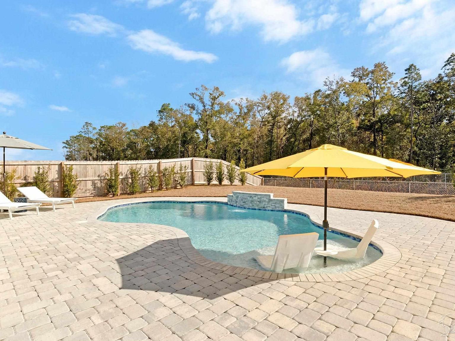 5353 Carnation Dr Milton, FL 32583 - Thumbnail 2