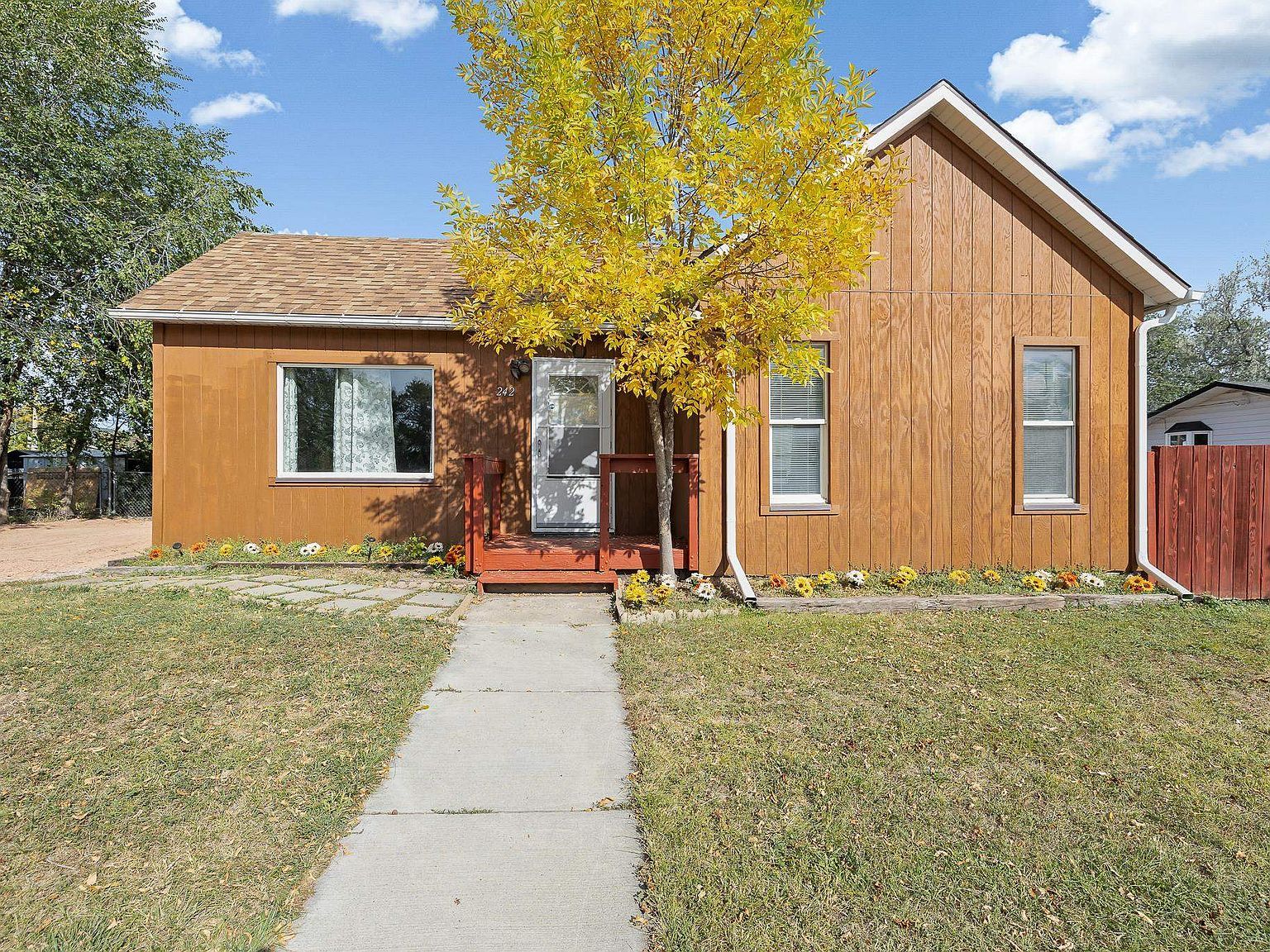 242 Anamosa St Rapid City, SD 57701 - Thumbnail 2