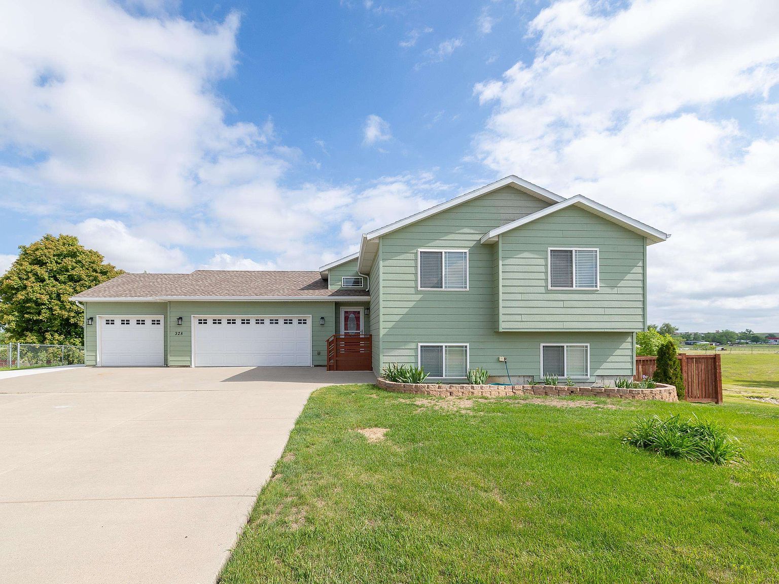 328 Ruhe Ln Box Elder, SD 57719, 57719