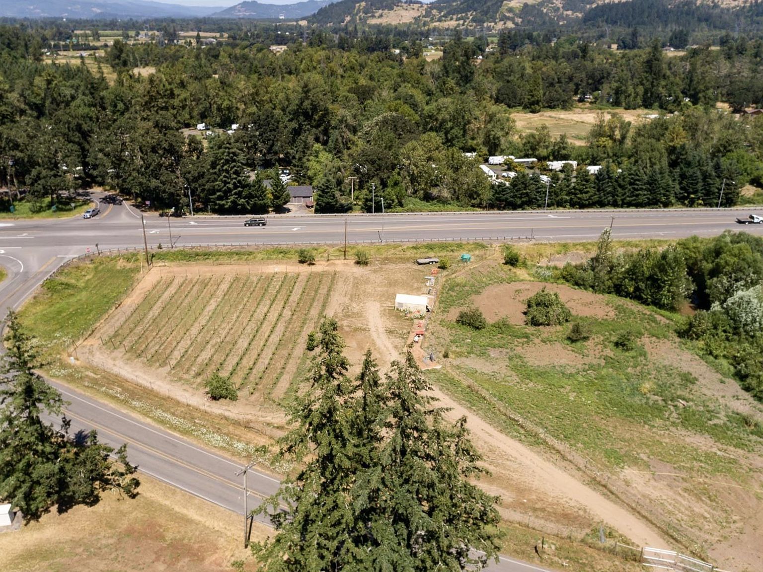 34259 Matthews Rd Eugene, OR 97405 - Thumbnail 2