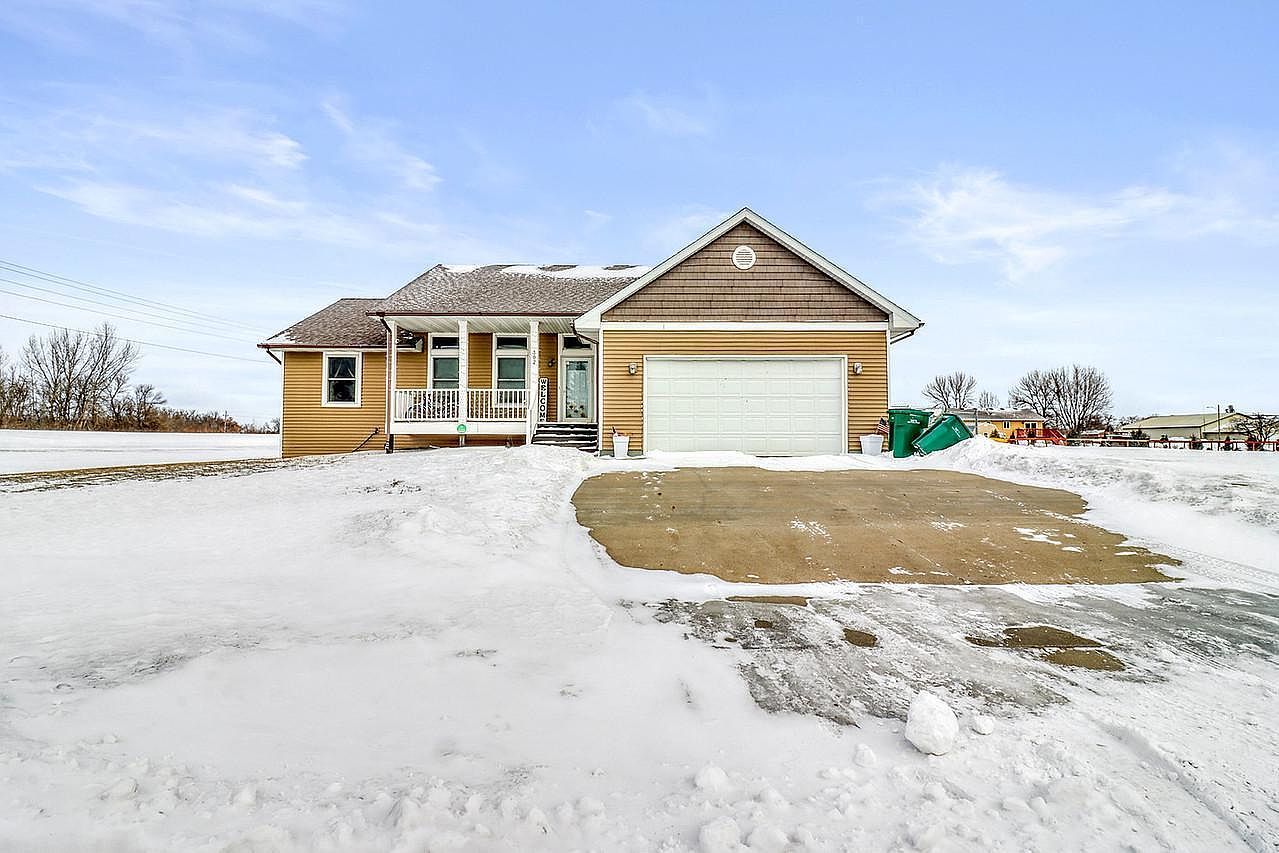 302 Chicago Ave Breckenridge, MN 56520 - Thumbnail 2