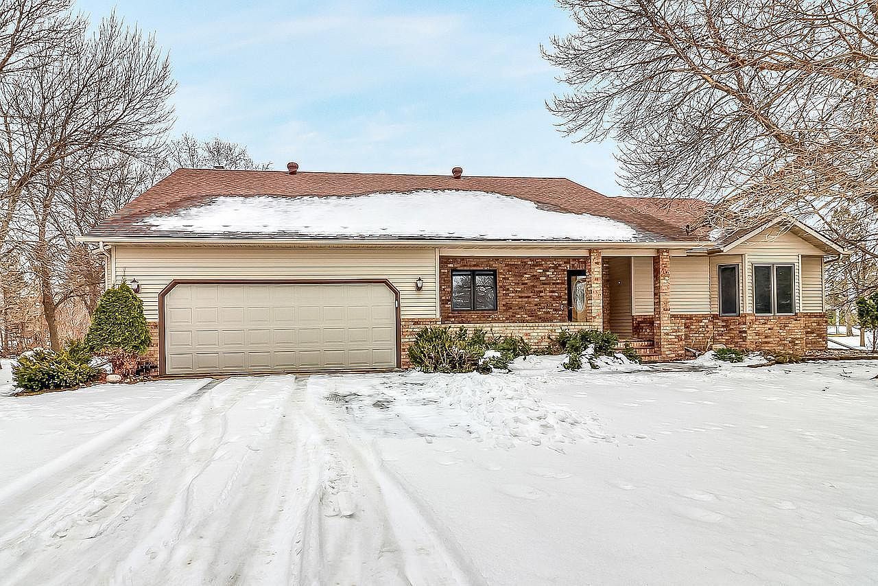 4562 50th St S Moorhead, MN 56560 - Thumbnail 2