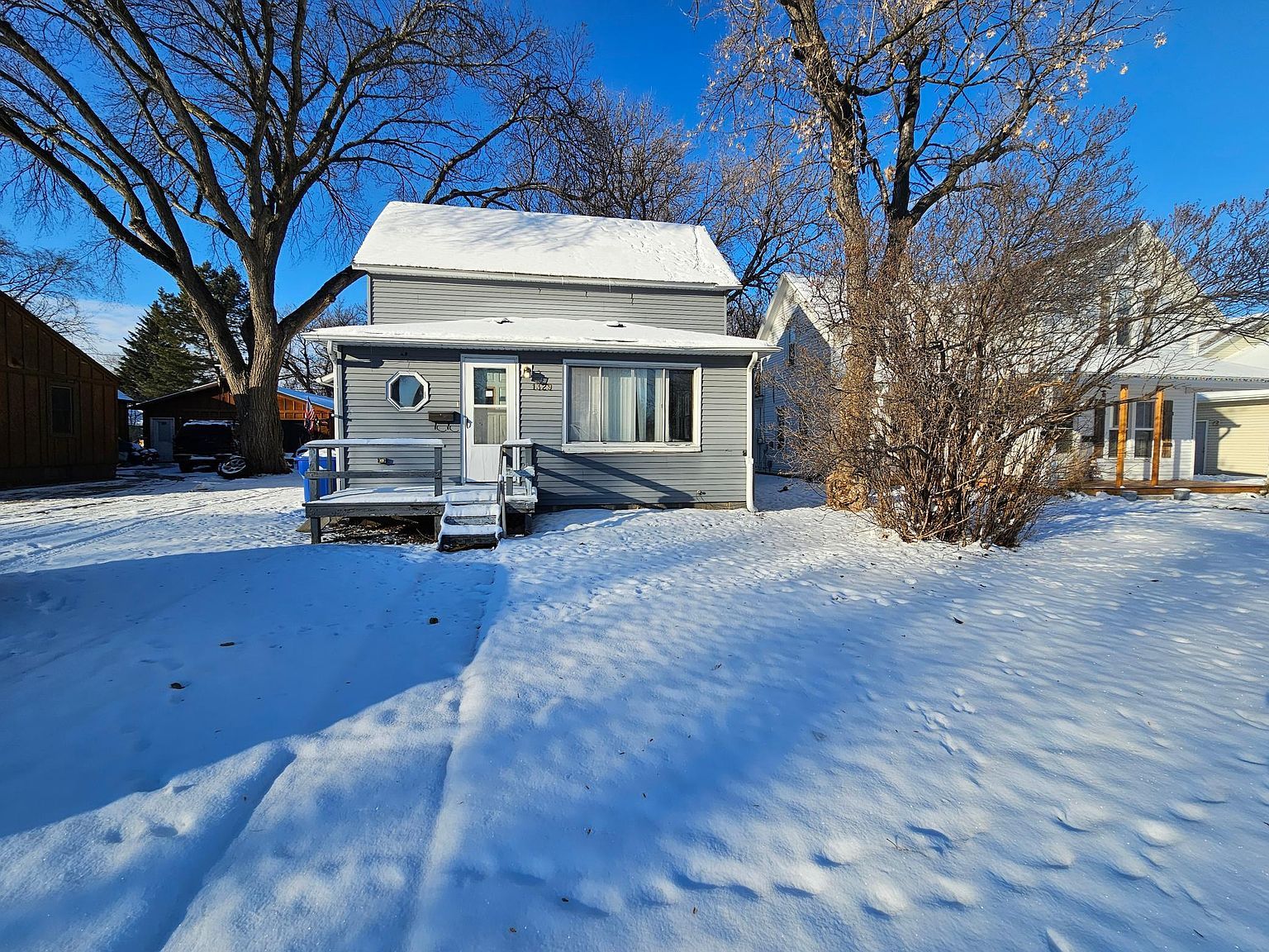 1329 14th St S Fargo, ND 58103 - Thumbnail 2