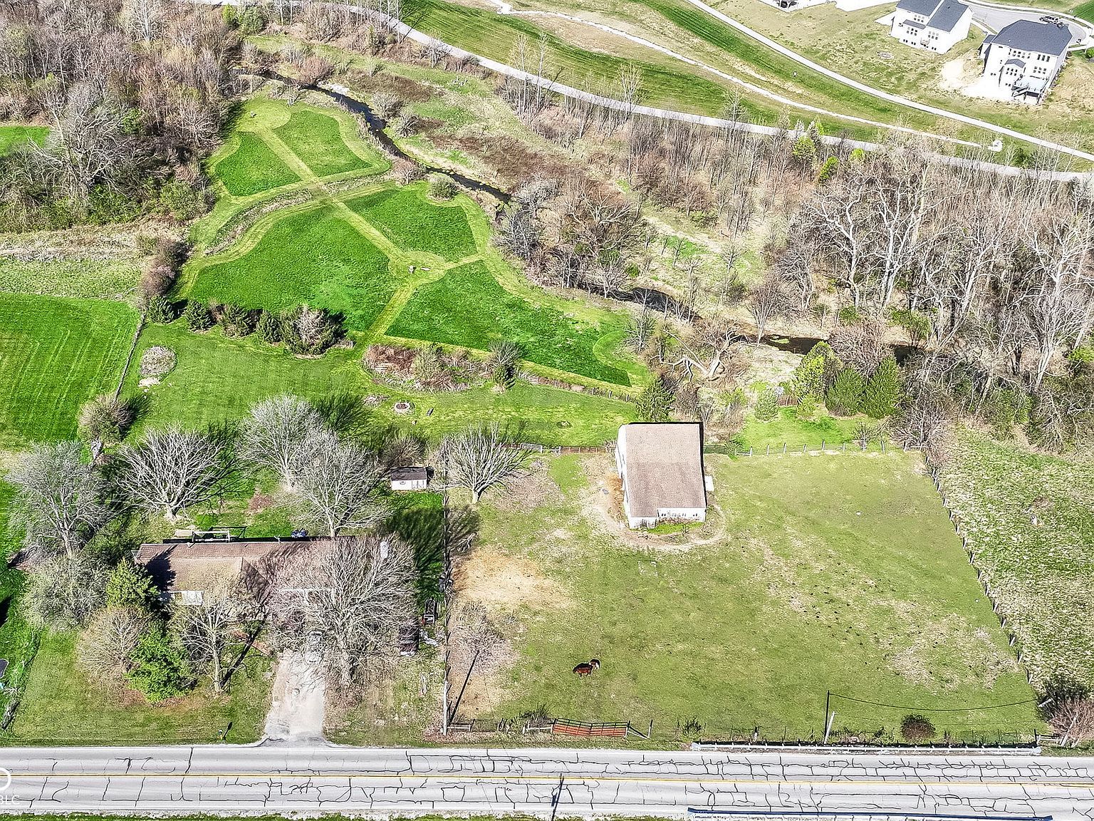 12853 Cyntheanne Rd Fishers, IN 46037 - Thumbnail 2