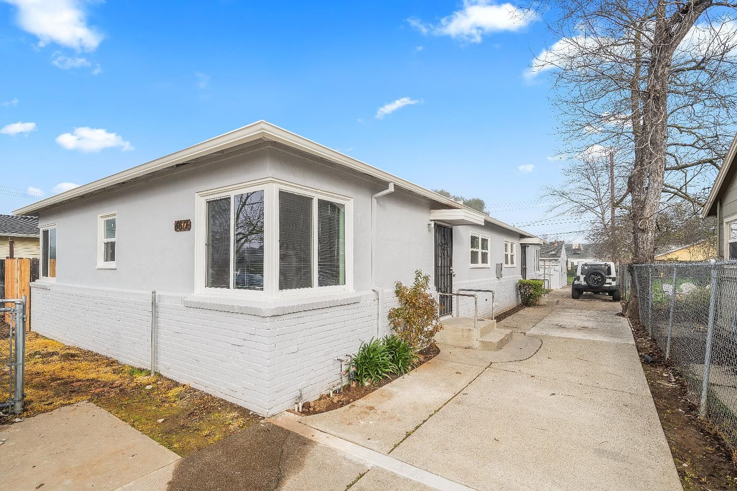 4617 13th Ave Sacramento, CA 95820 - Thumbnail 2