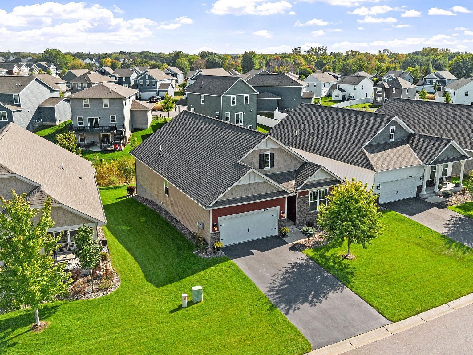 13172 Deerwood Ln N Dayton, MN 55327 - Thumbnail 2