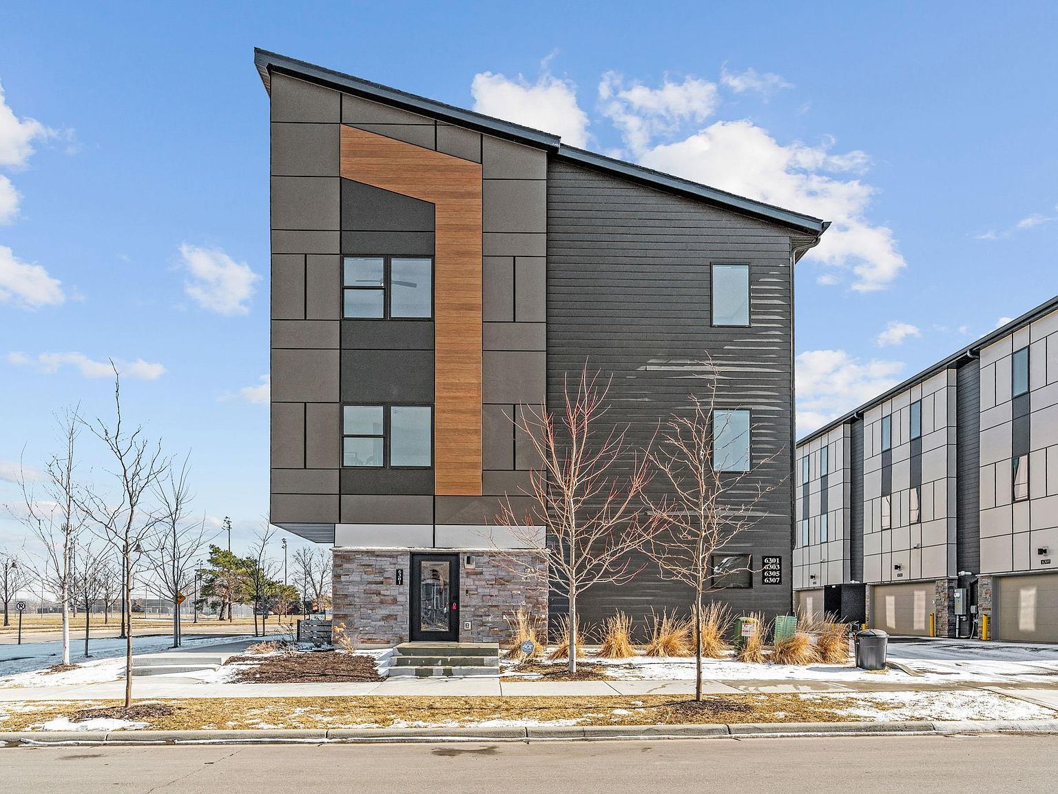 6301 16th Ave S Richfield, MN 55423 - Thumbnail 2