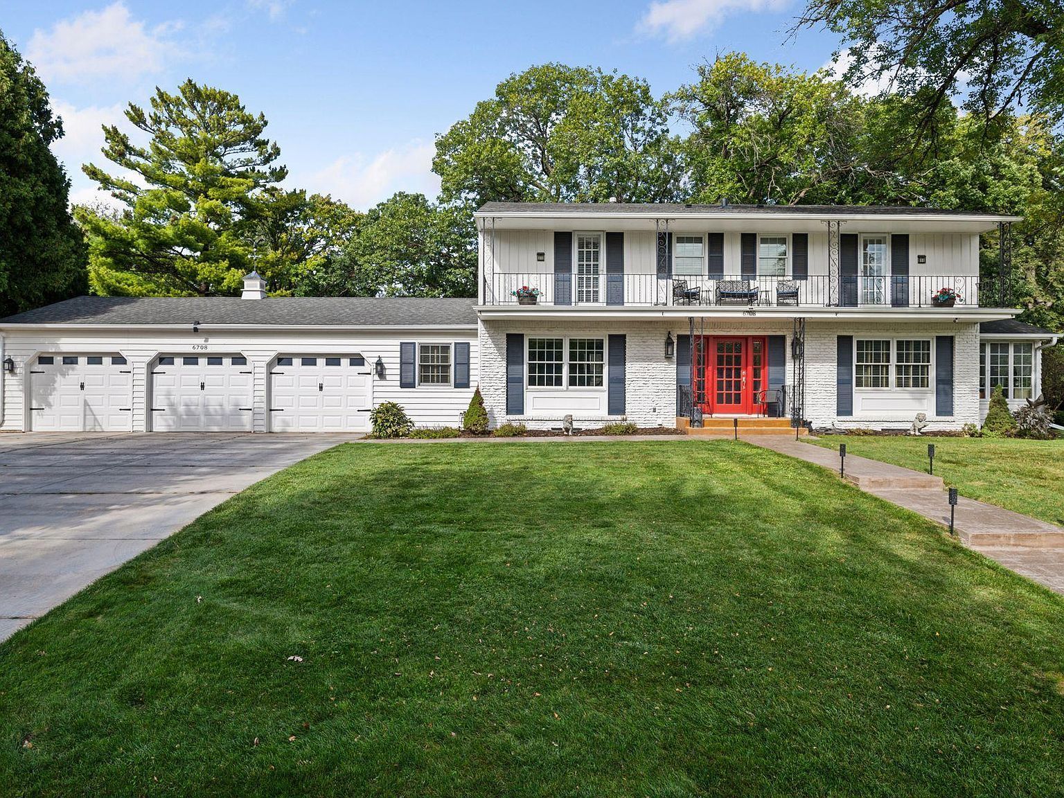 6708 Rosemary Ln Edina, MN 55439 - Thumbnail 2