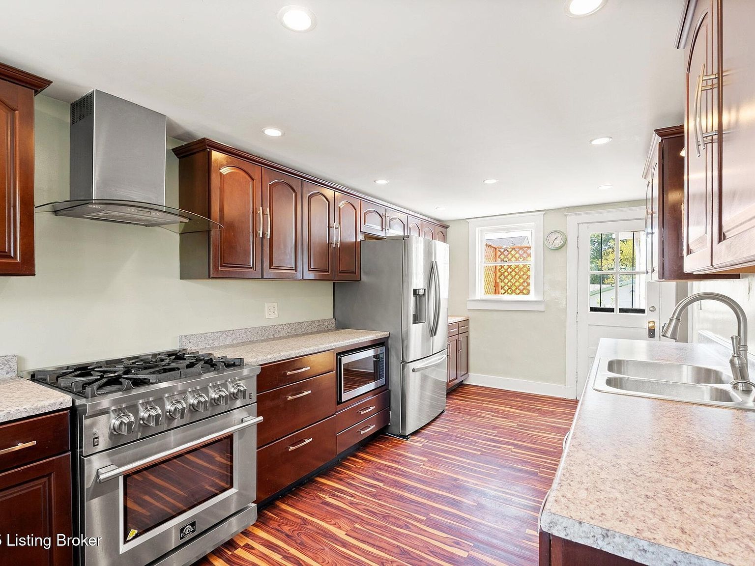 2014 S Preston St Louisville, KY 40217 - Thumbnail 2