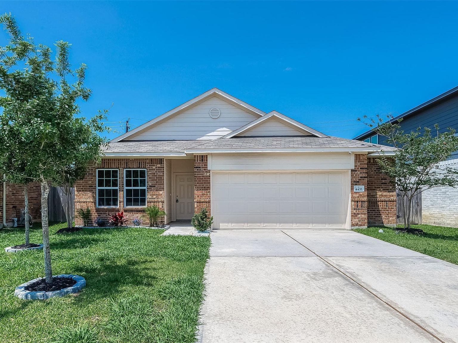 4435 Painted Bunting Ln Baytown, TX 77521 - Thumbnail 2