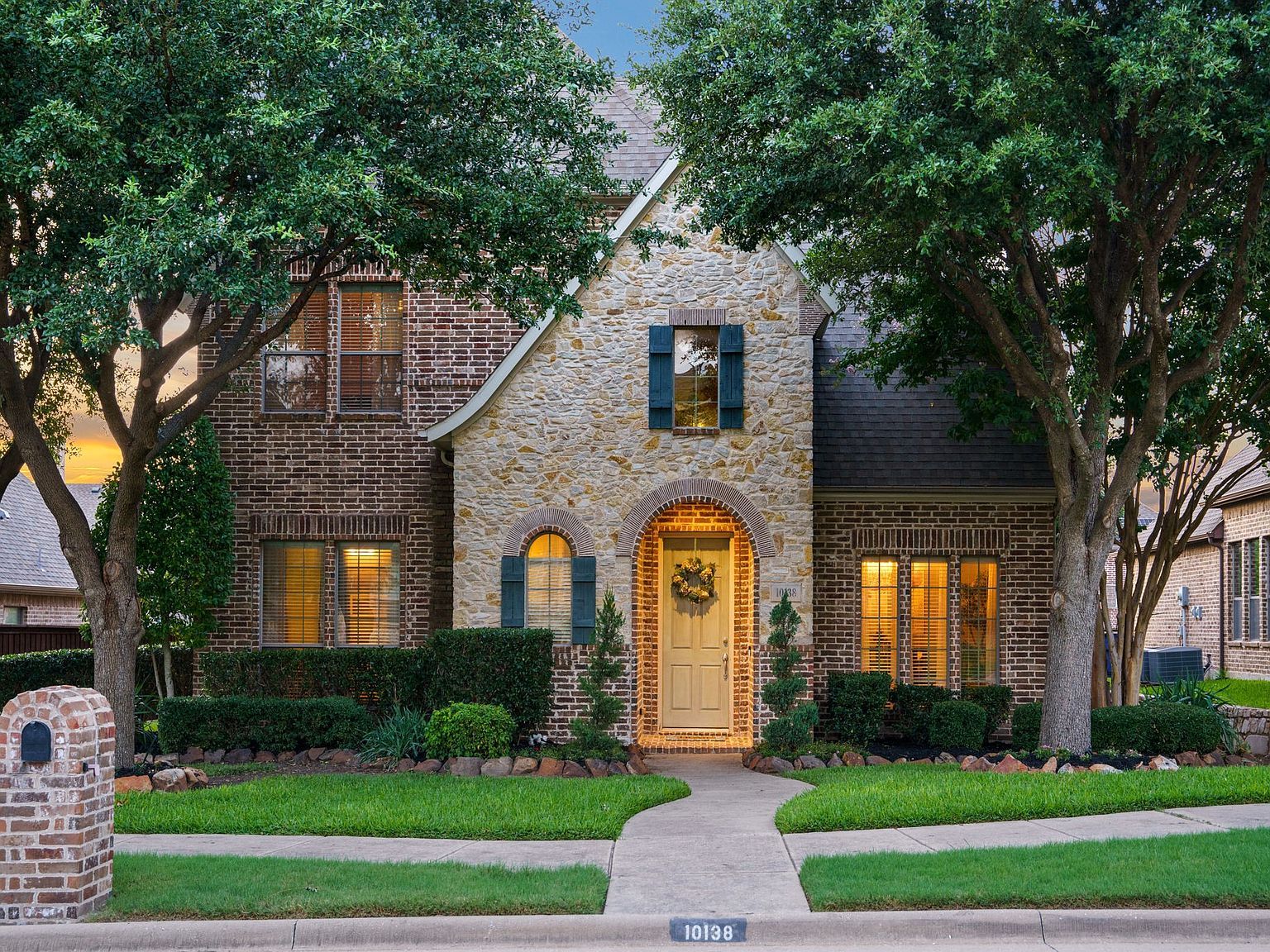 10138 Drawbridge Dr Frisco, TX 75035 - Thumbnail 2