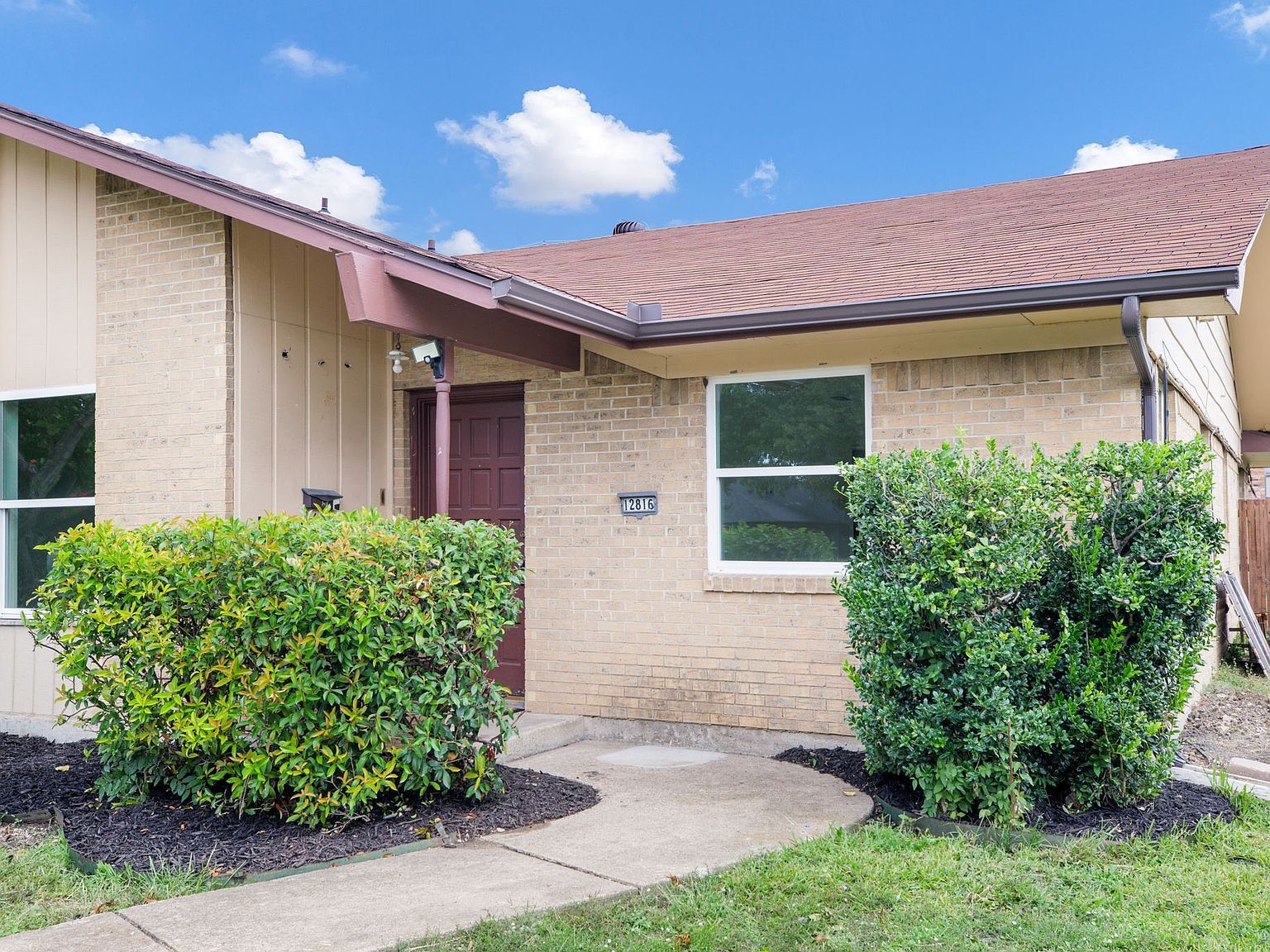 12816 & 12818 Pandora Dr Dallas, TX 75238 - Thumbnail 2