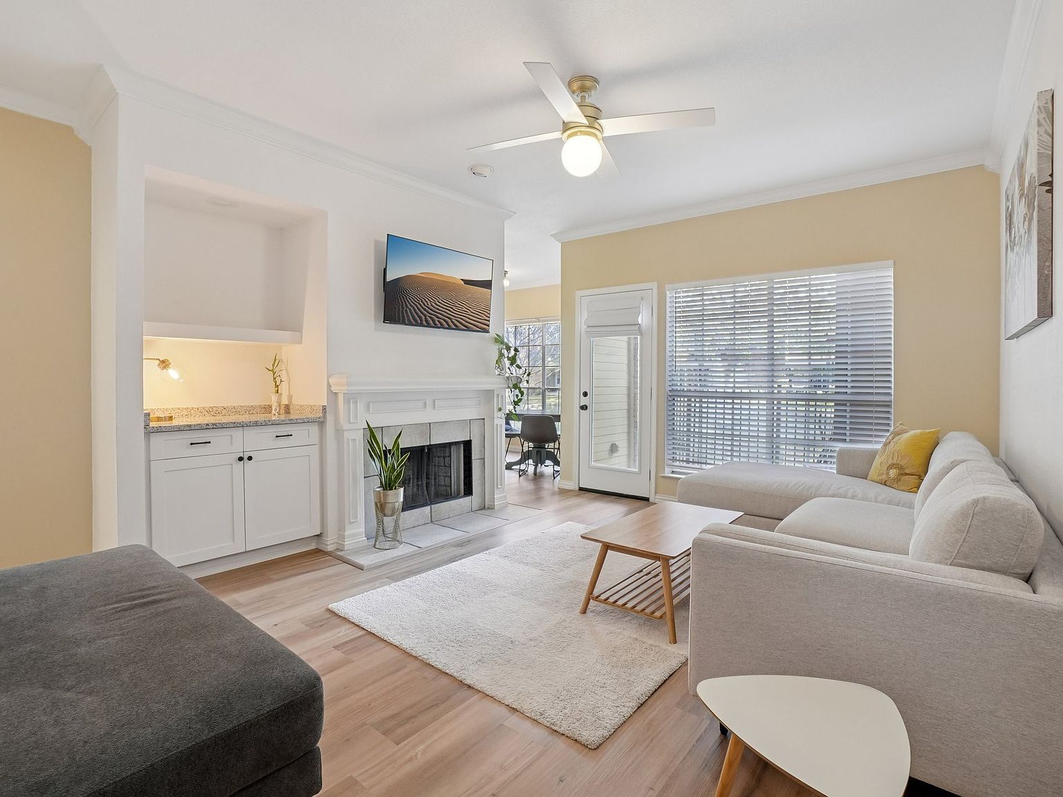 3550 Country Square Dr APT 201 Carrollton, TX 75006 - Thumbnail 2