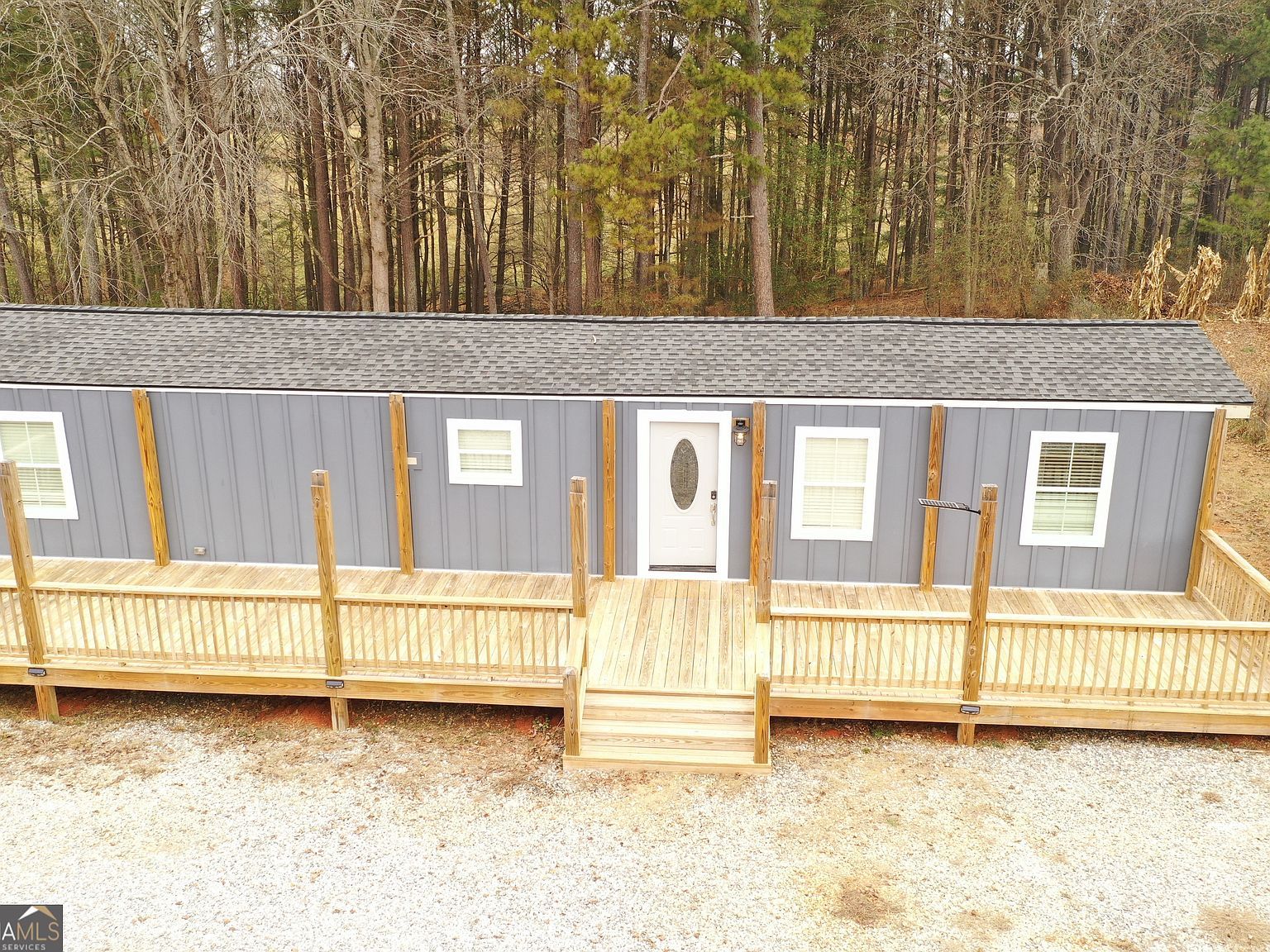 682 Lakeside Cir Cornelia, GA 30531 - Thumbnail 2