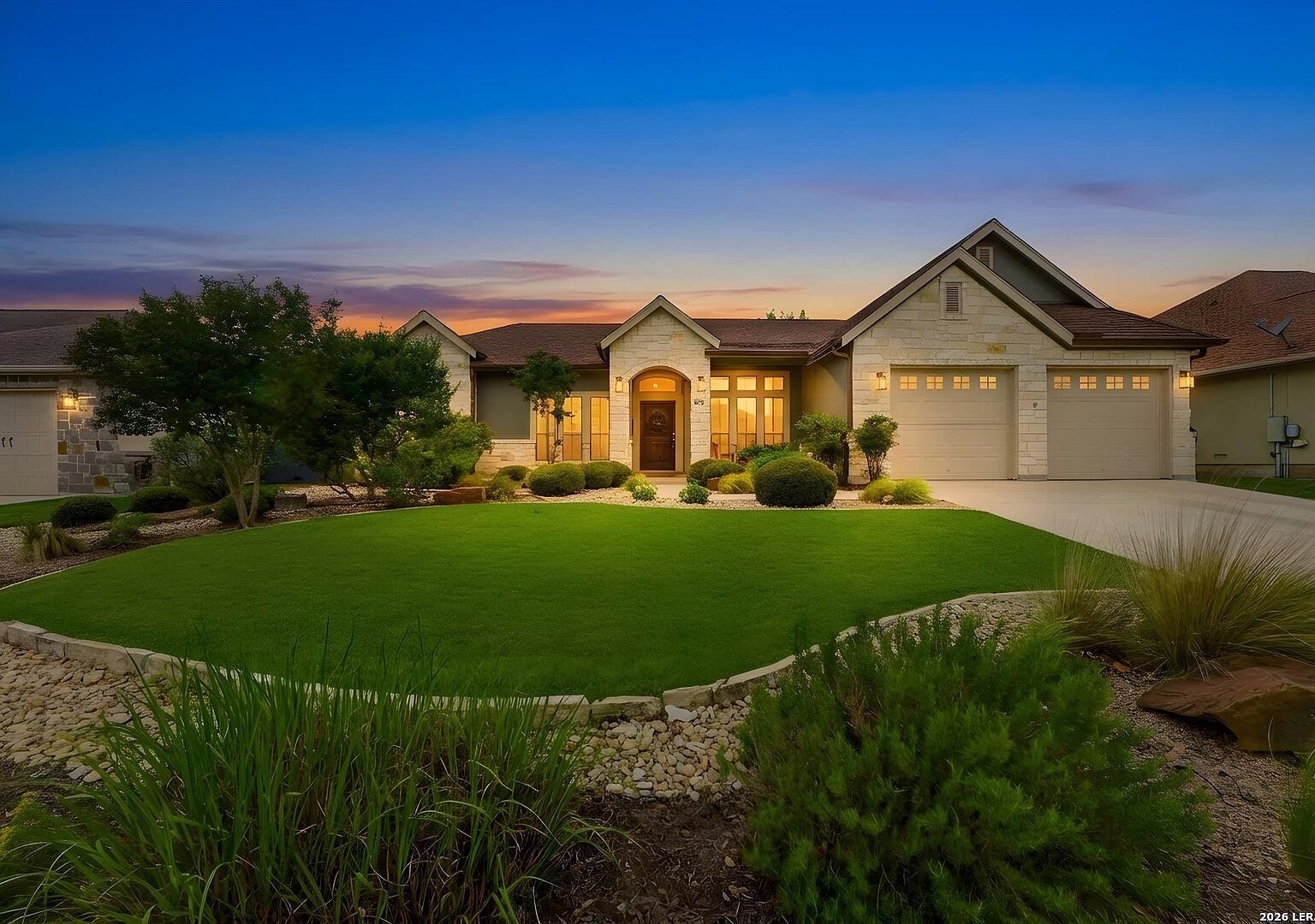 429 English Oaks Cir Boerne, TX 78006  | Single Family