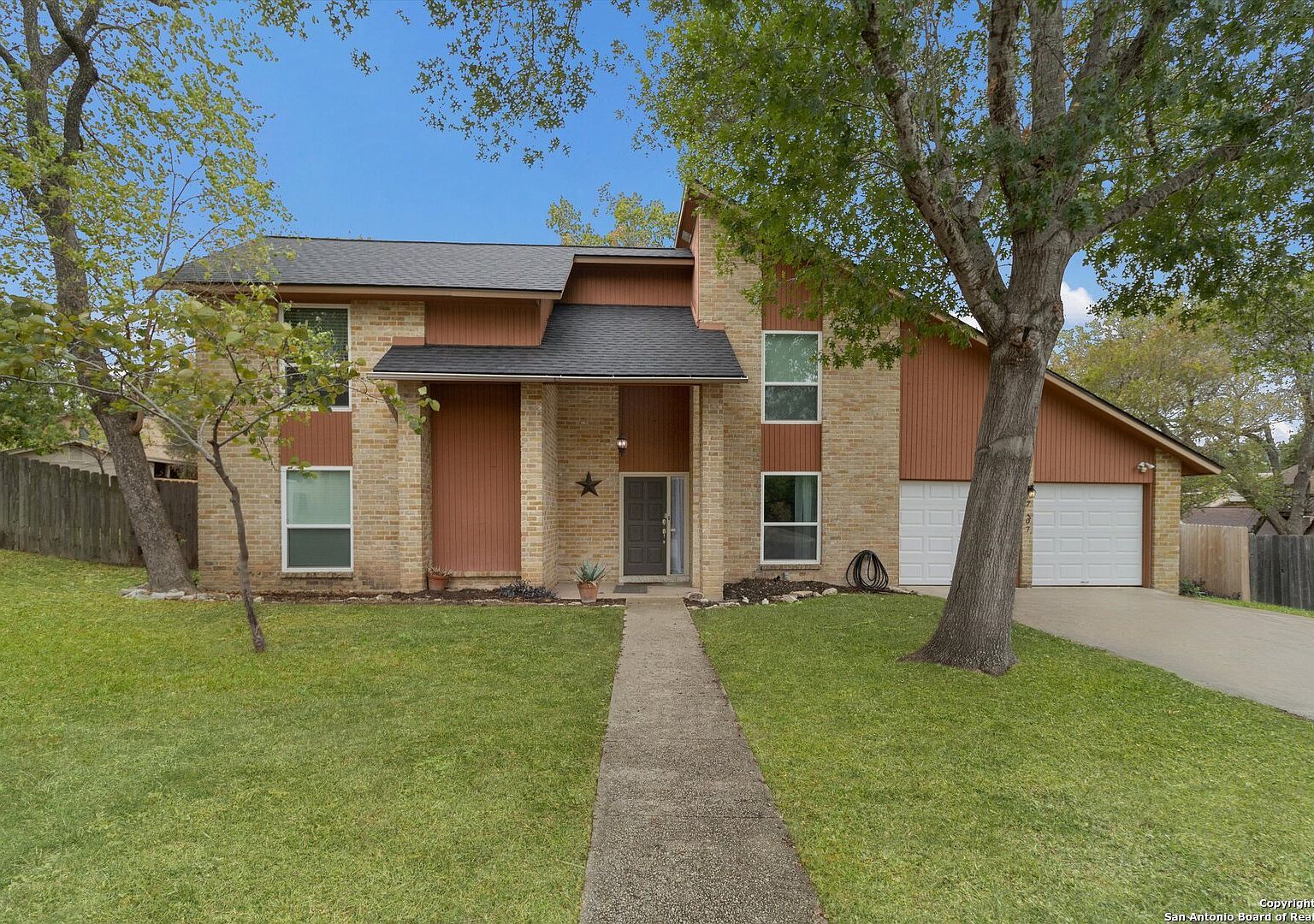 7107 Stirrup Cir San Antonio, TX 78240  | Single Family