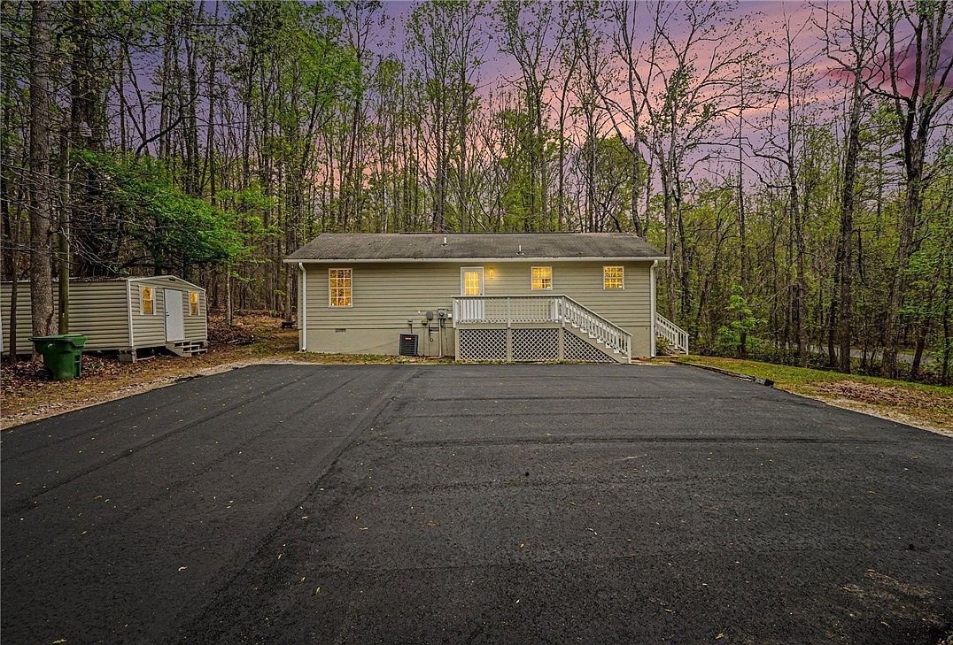 468 Holden Dr Westminster, SC 29693  | Single Family