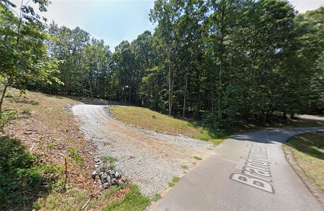 207 Brandywine Dr Westminster, SC 29693  | Land/Lot
