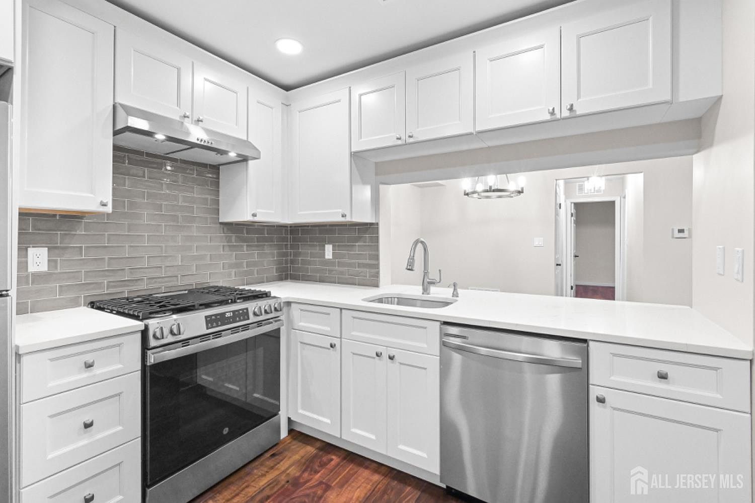 1301 Commons Dr East Brunswick, NJ 08816 - Thumbnail 2