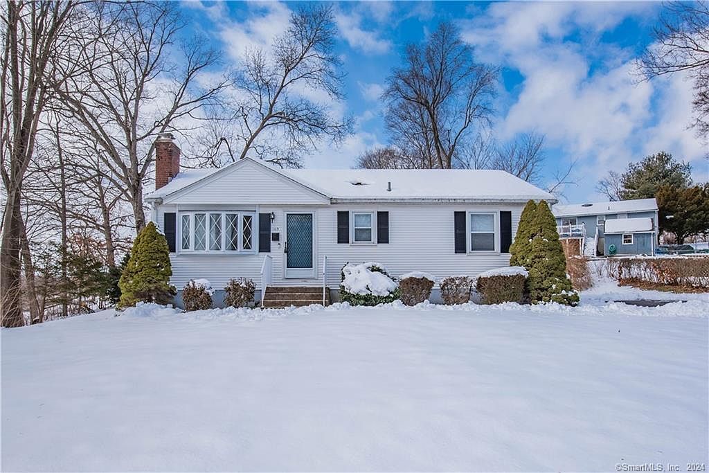 115 Rosemary Ln Bristol, CT 06010 - Thumbnail 2