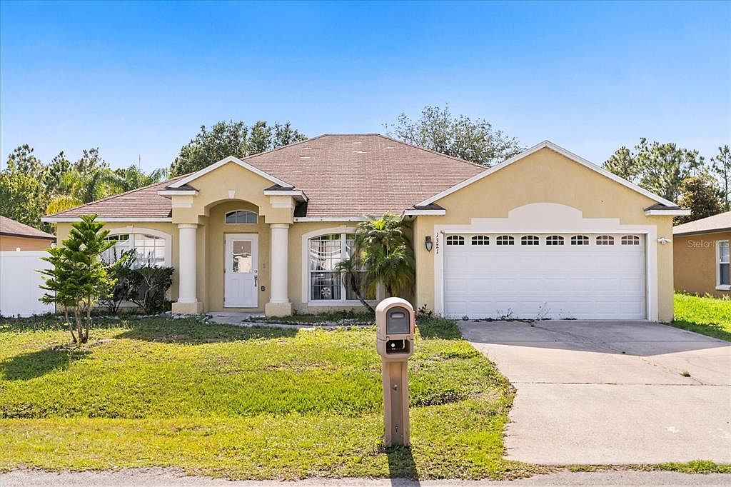 1321 Dunbarton Ct Kissimmee, FL 34758 - Thumbnail 2