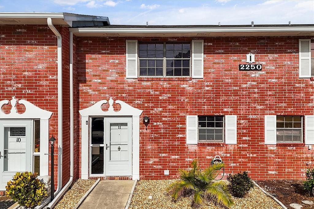 2250 S PALMETTO AVENUE #i-11 South Daytona, FL 32119 | Condominium