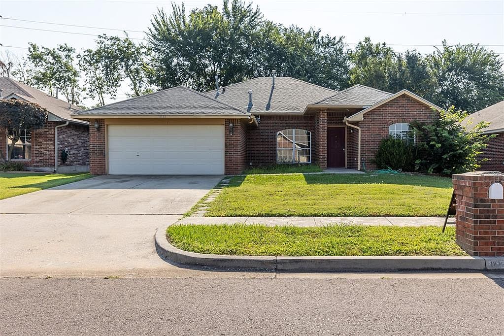 1833 Parkridge Dr Norman, OK 73071 - Thumbnail 2