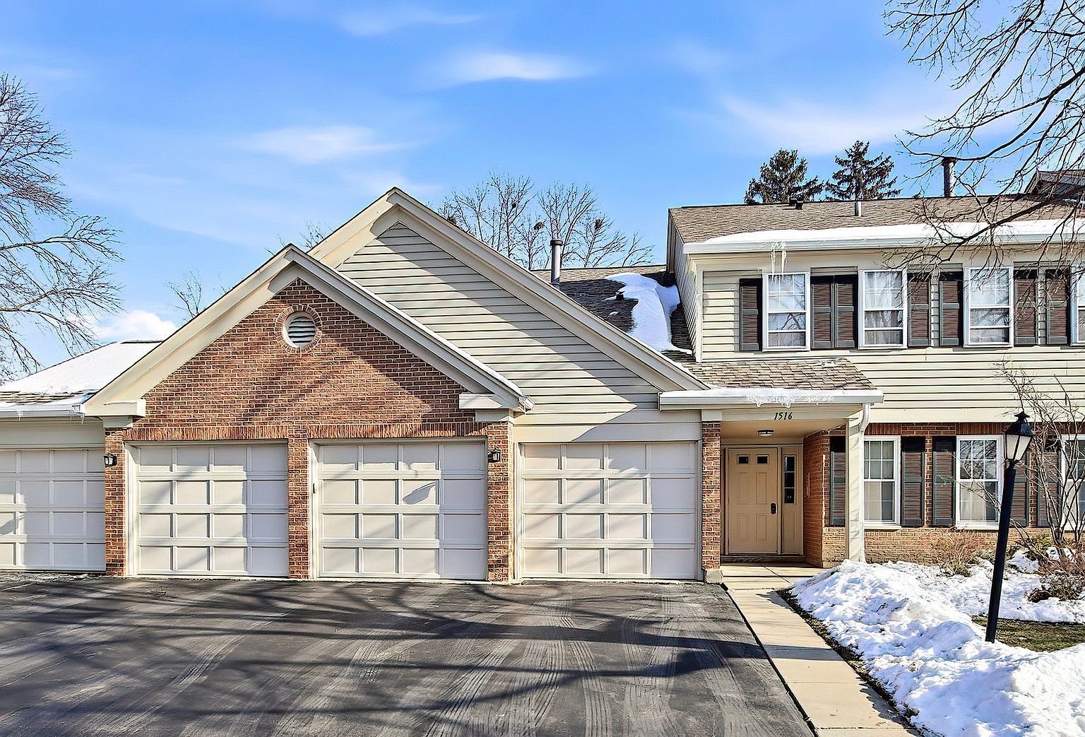 1516 Camden Ct APT A1 Wheeling, IL 60090 - Thumbnail 2