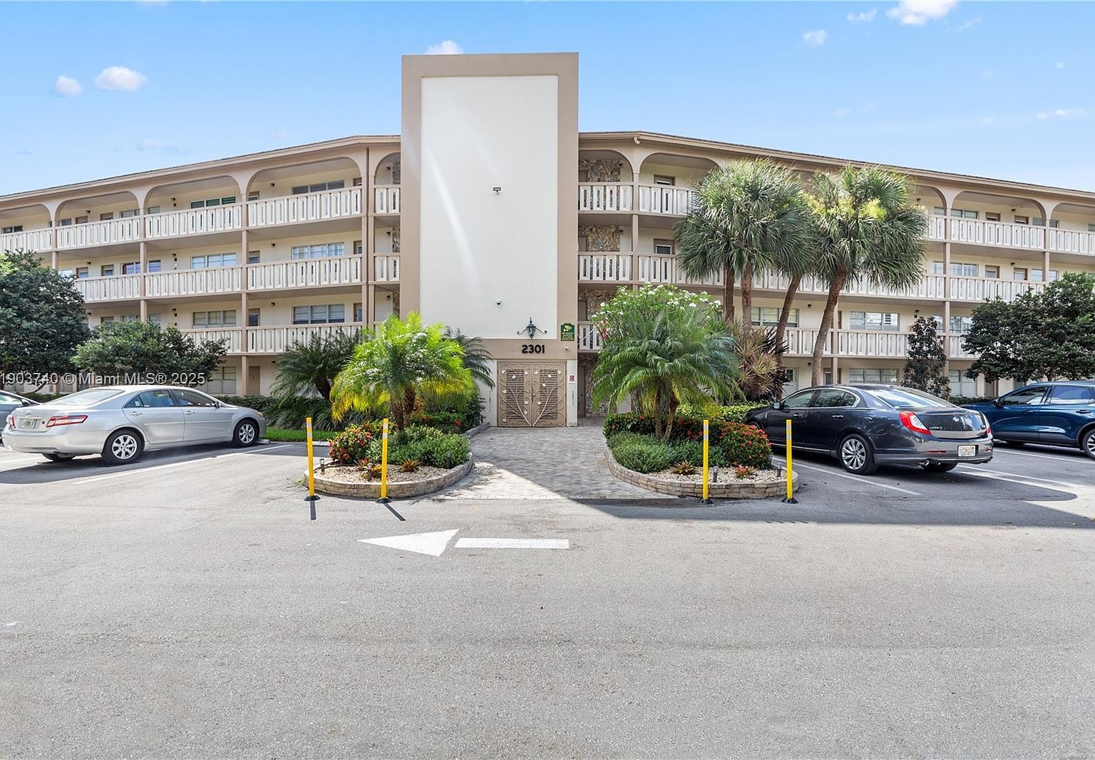 2301 Lucaya Ln APT N2 Coconut Creek, FL 33066 - Thumbnail 2