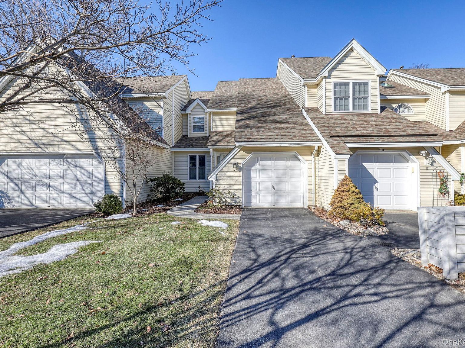 7 Birkdale Ct Poughkeepsie, NY 12603 - Thumbnail 2