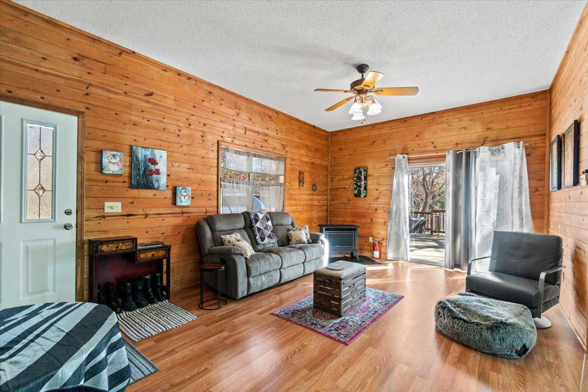 2080 East Van Buren, Eureka Springs, AR 72632, USA - Thumbnail 2