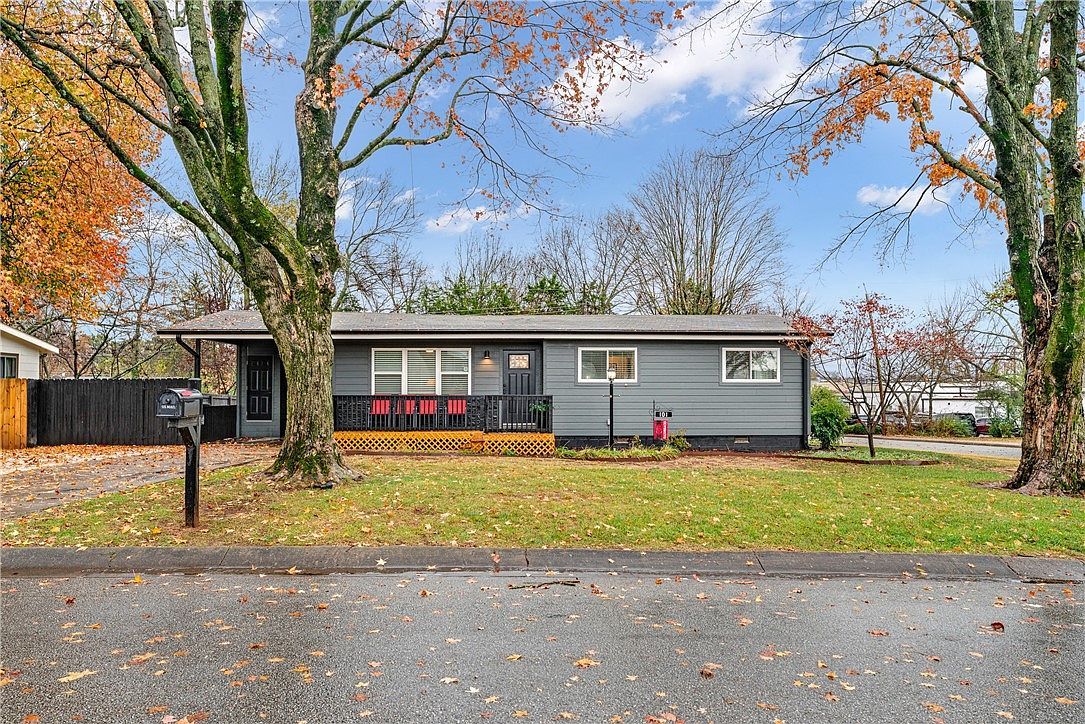 101 E Bertha St Fayetteville, AR 72703 - Thumbnail 2