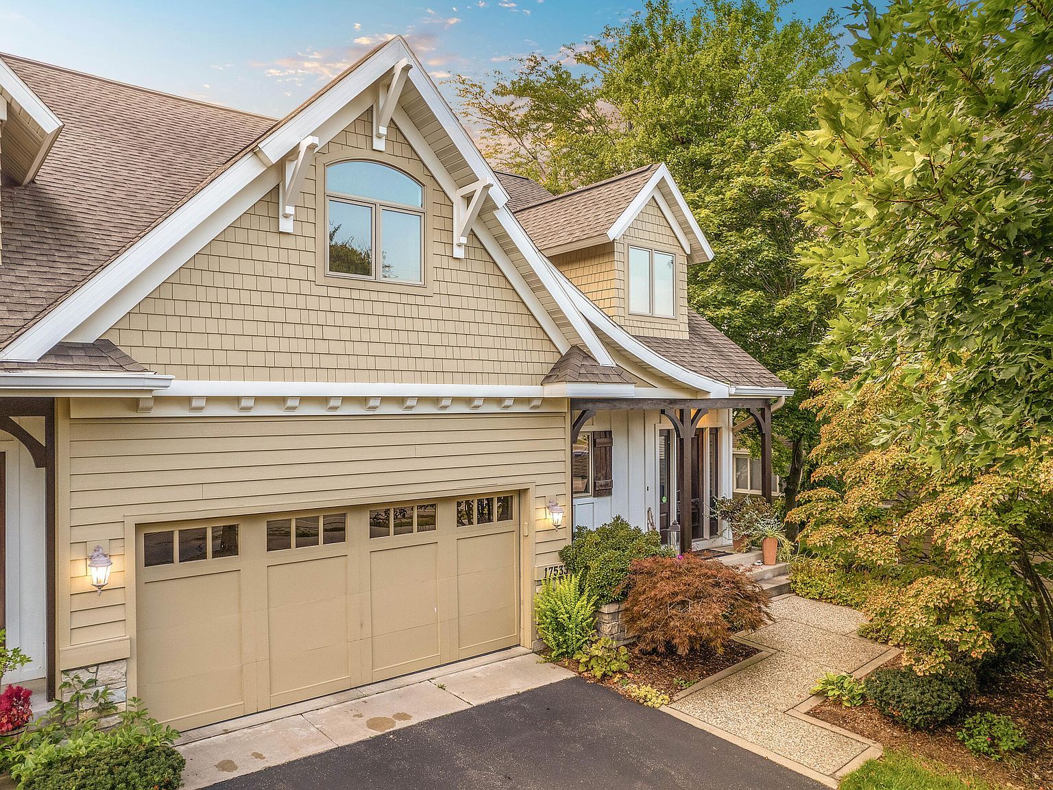 17533 N Fruitport Rd #6 Spring Lake, MI 49456 - Thumbnail 2