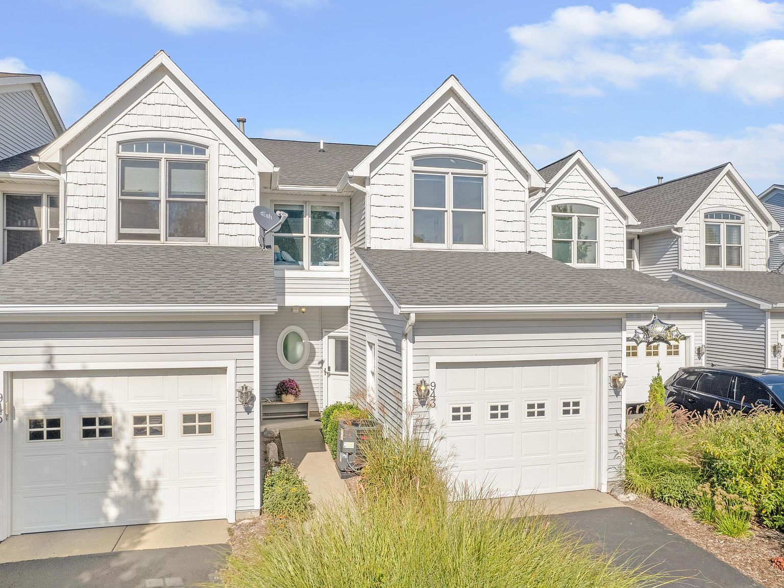 943 W Savidge St Spring Lake, MI 49456 - Thumbnail 2