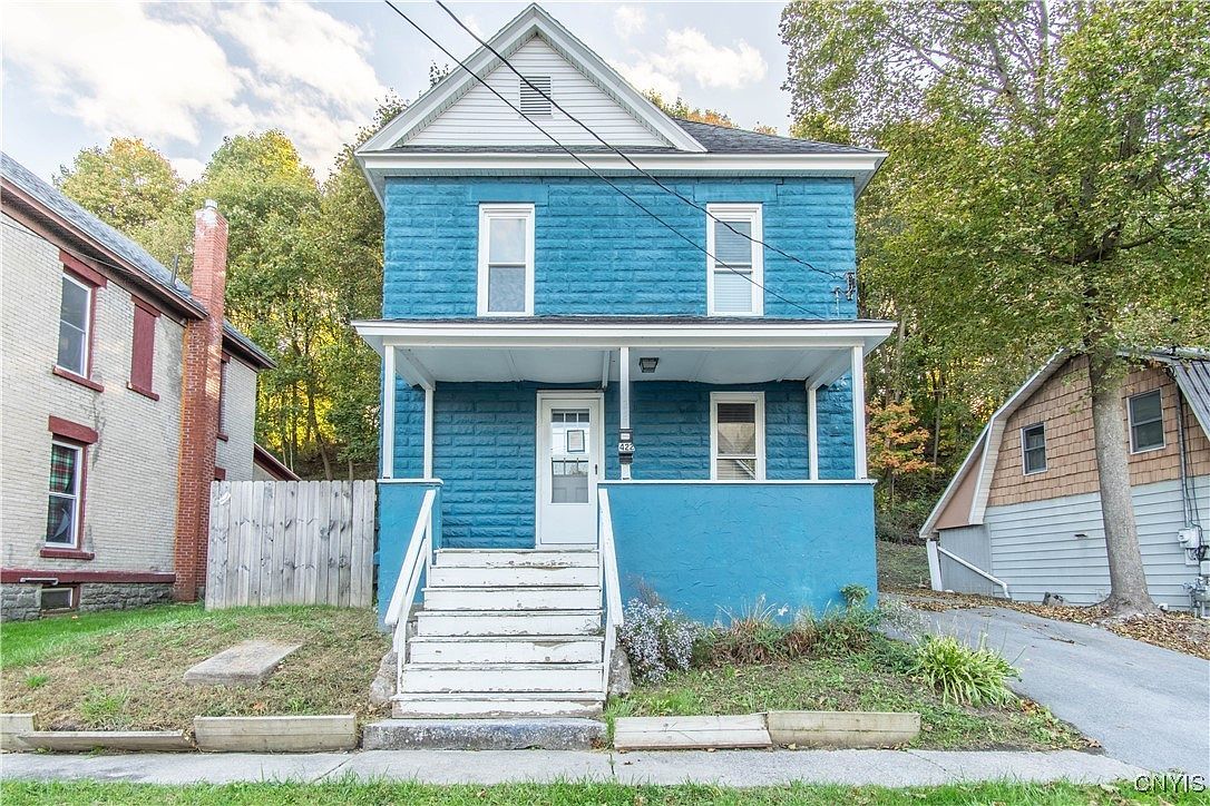 422 Lincoln St Watertown, NY 13601 - Thumbnail 2