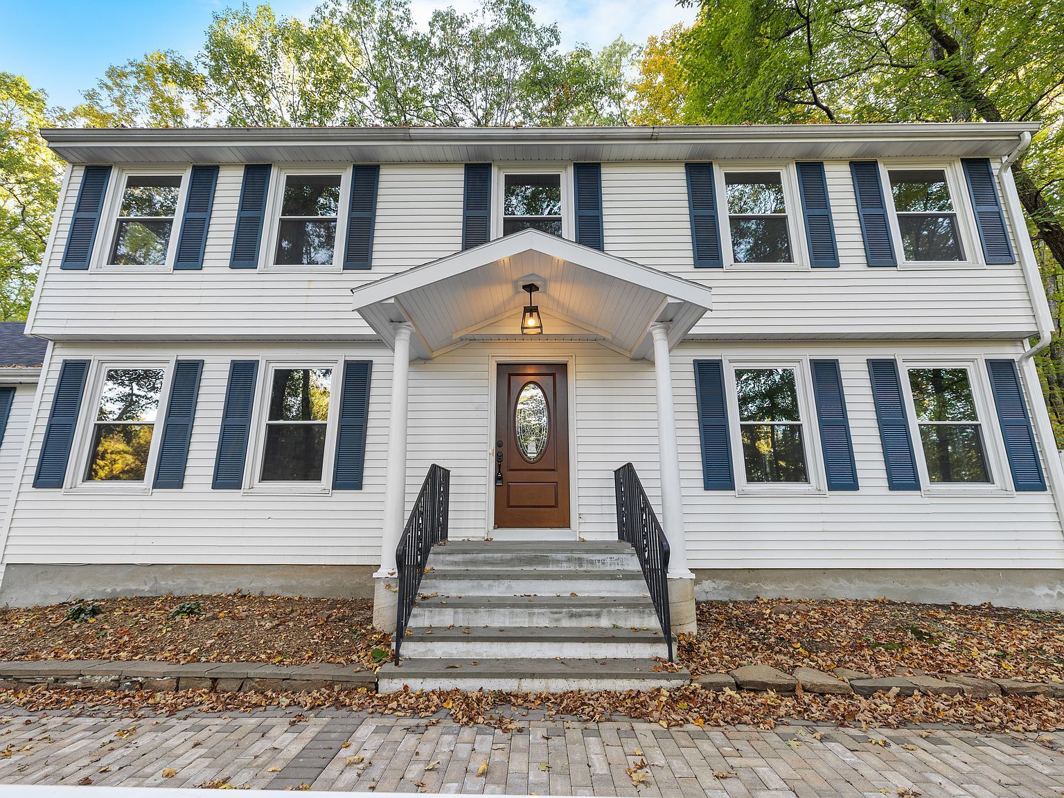 545 Simsbury Rd Bloomfield, CT 06002 - Thumbnail 2