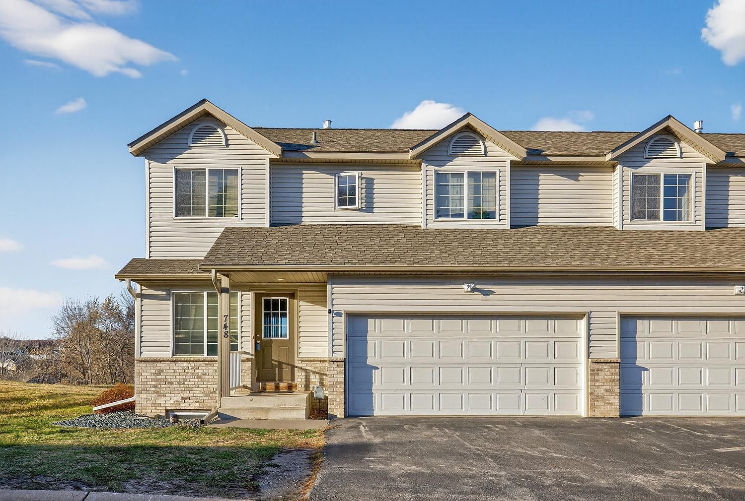 748 Baylee Pl SW Pine Island, MN 55963 - Thumbnail 2