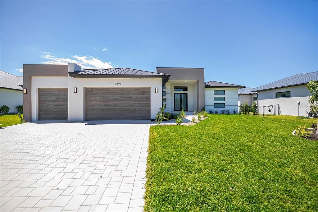 16692 Liggett Cir Port Charlotte, FL 33981, 33981