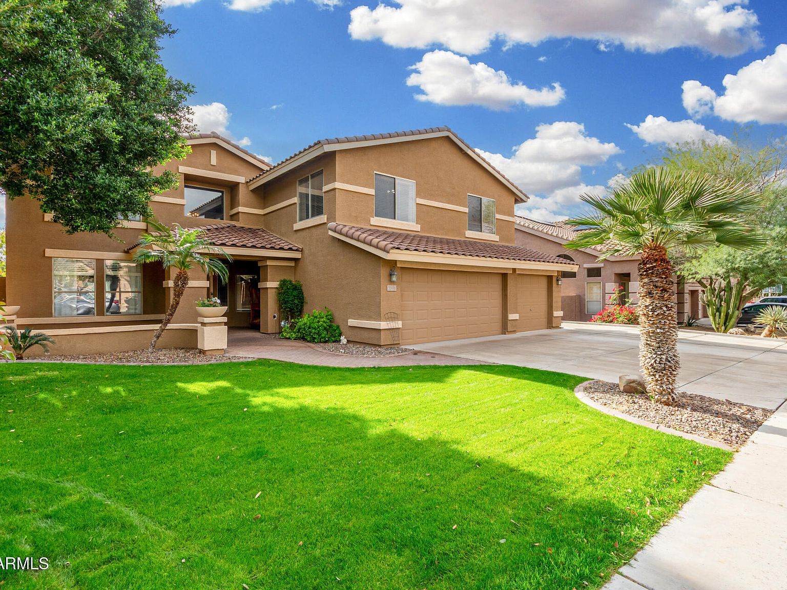 7043 W Jackrabbit Ln Peoria, AZ 85383 - Thumbnail 2