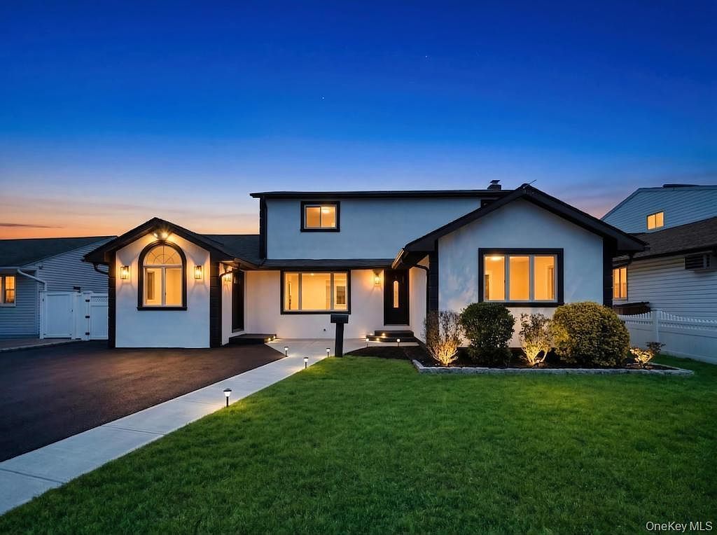 61 Cheshire Rd Bethpage, NY 11714  | Single Family