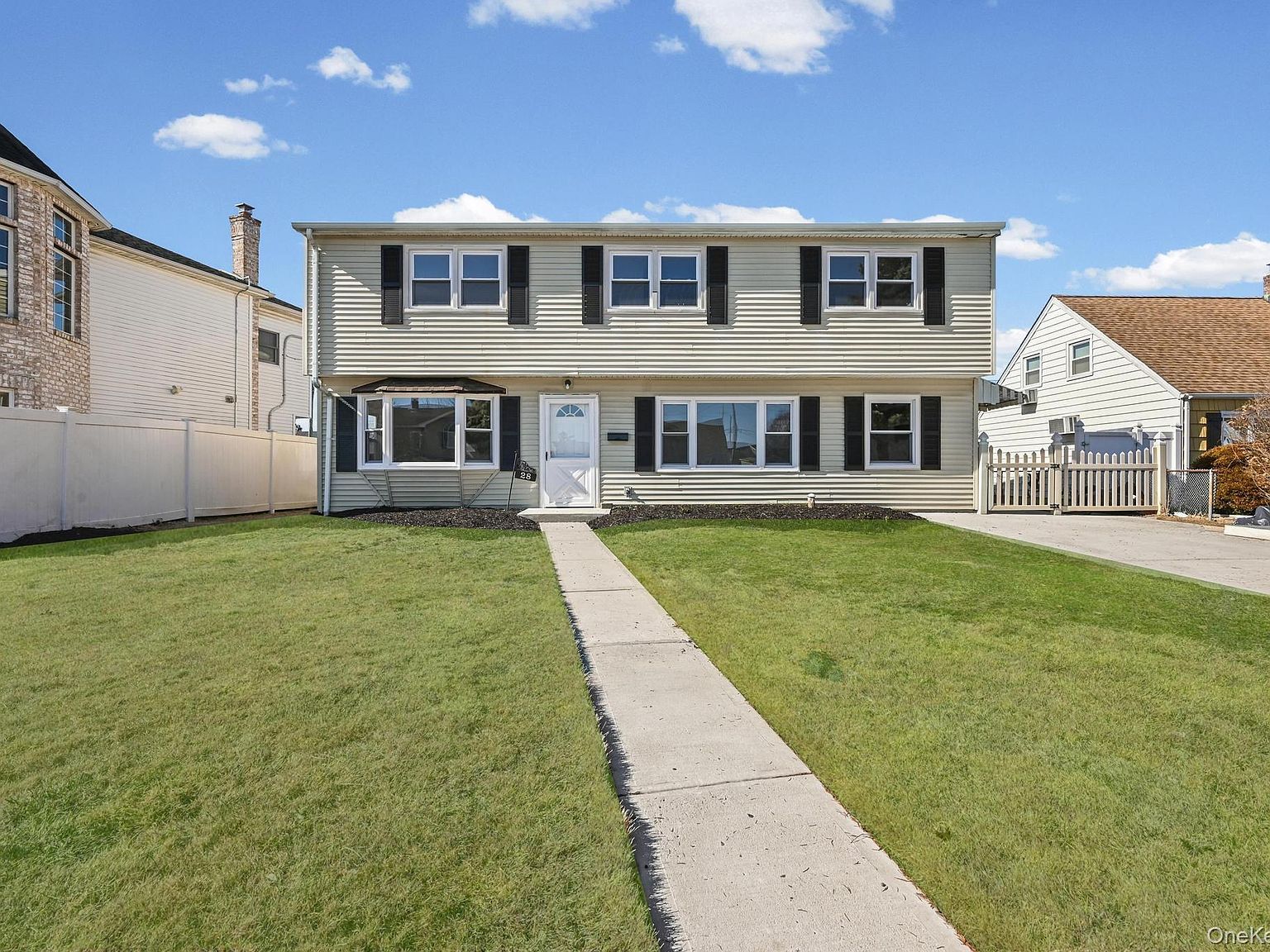 28 Candle Ln Levittown, NY 11756  | Single Family